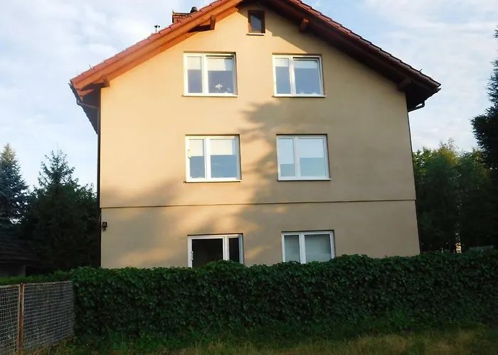 Проживание в семье Goscinne Barka